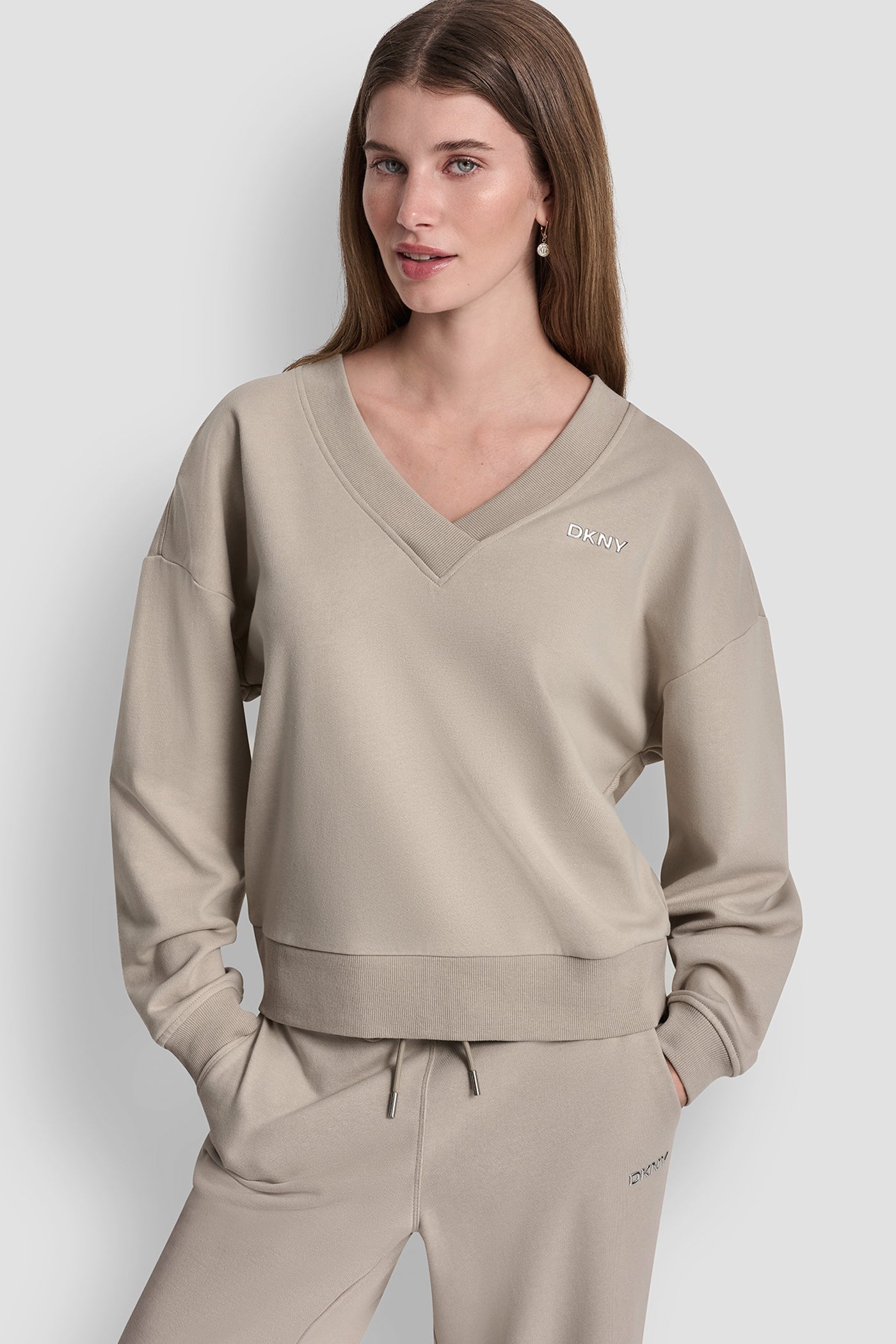 METALLIC BUBBLE LOGO V-NECK PULLOVER