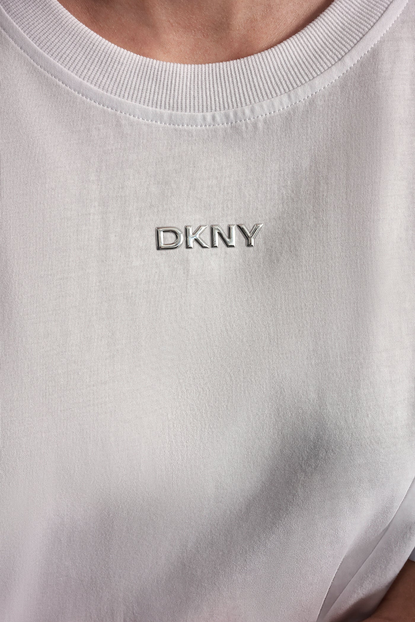 METALLIC LOGO TEE