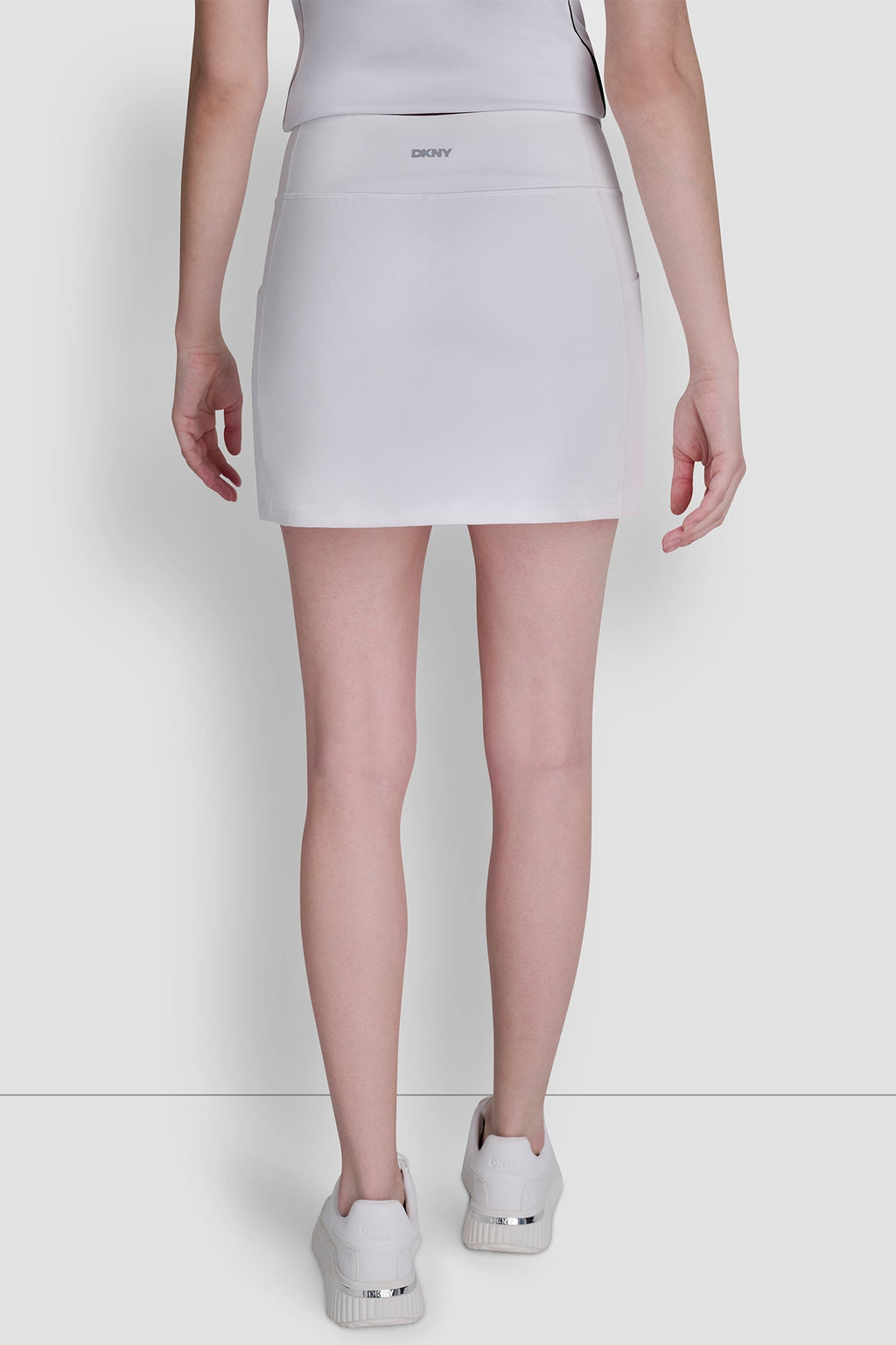 EXTRA HIGH-RISE BALANCE COMPRESSION SKORT