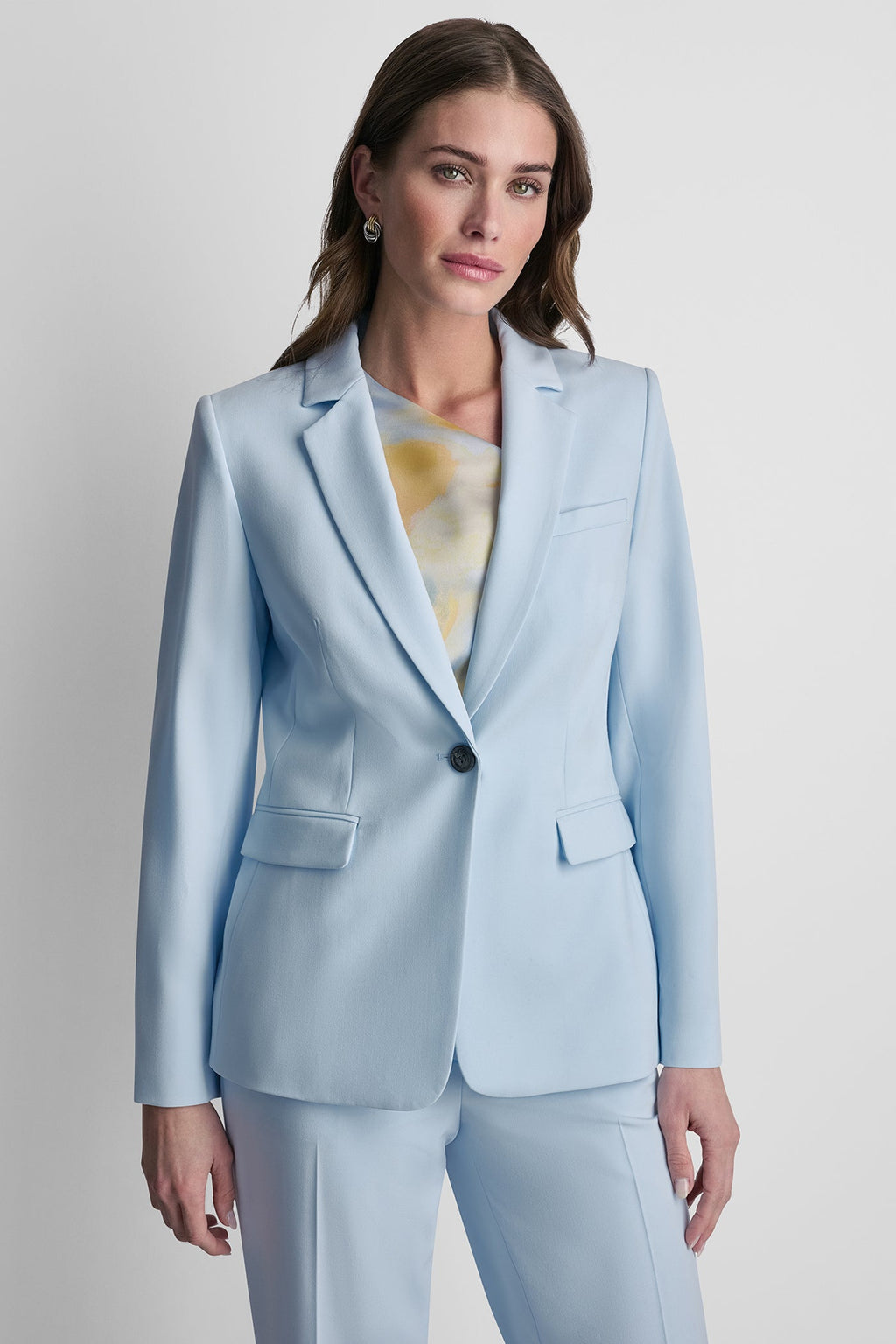 SINGLE BUTTON FRONT BLAZER