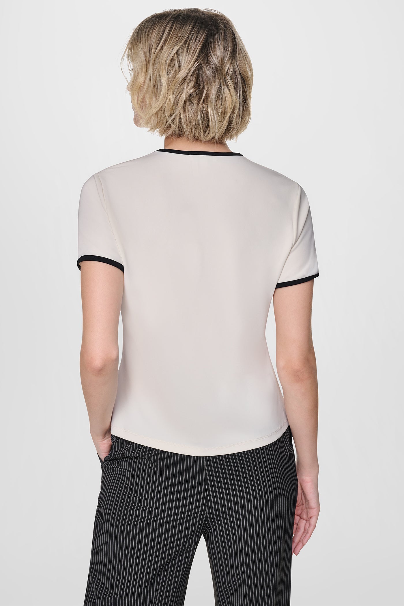 CONTRAST TRIM TEE