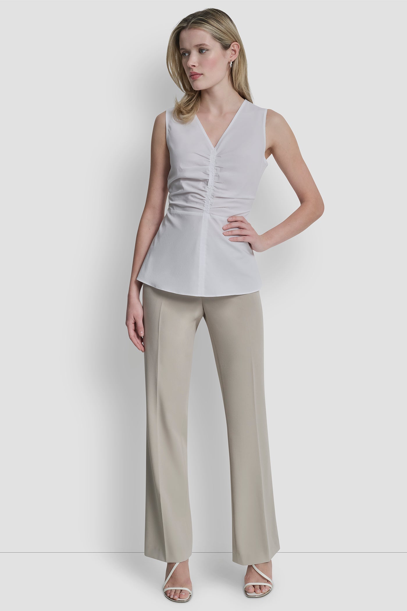 FRONT RUCHED SLEEVELESS TOP