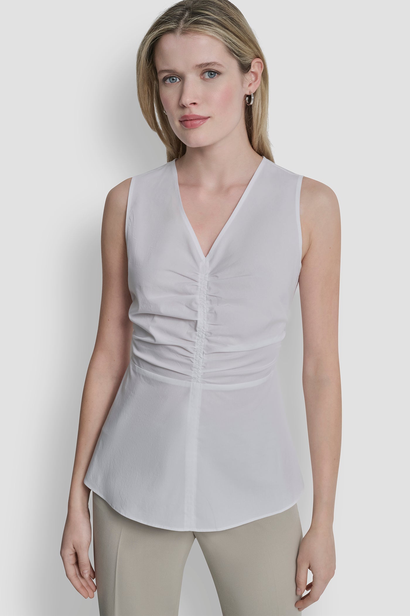 FRONT RUCHED SLEEVELESS TOP