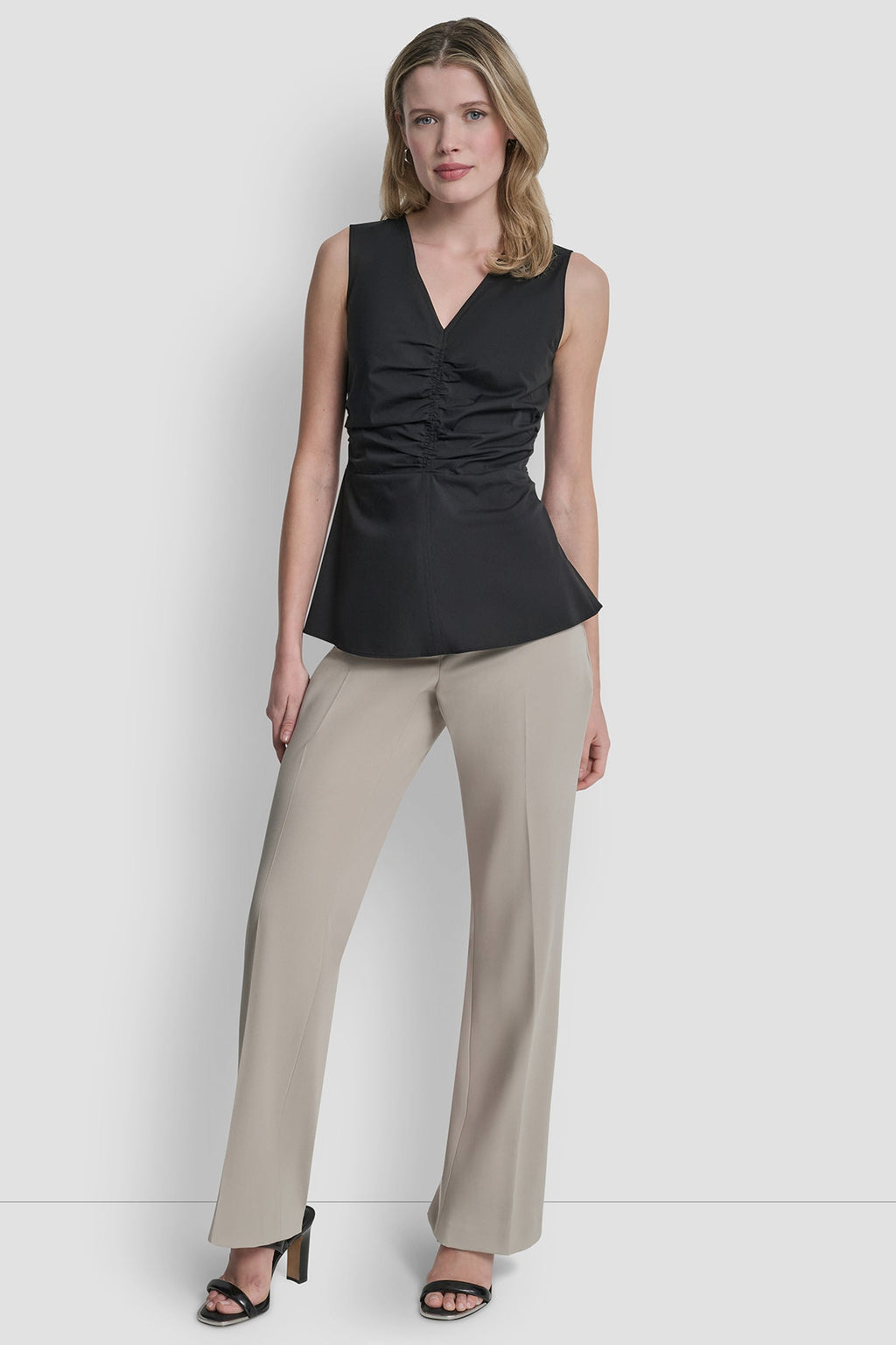 FRONT RUCHED SLEEVELESS TOP