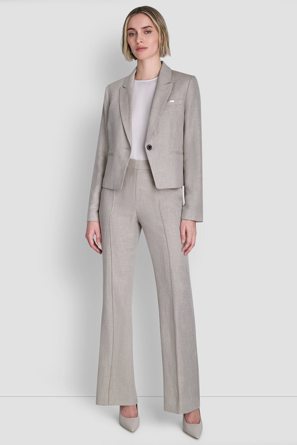 CROPPED SINGLE BUTTON BLAZER