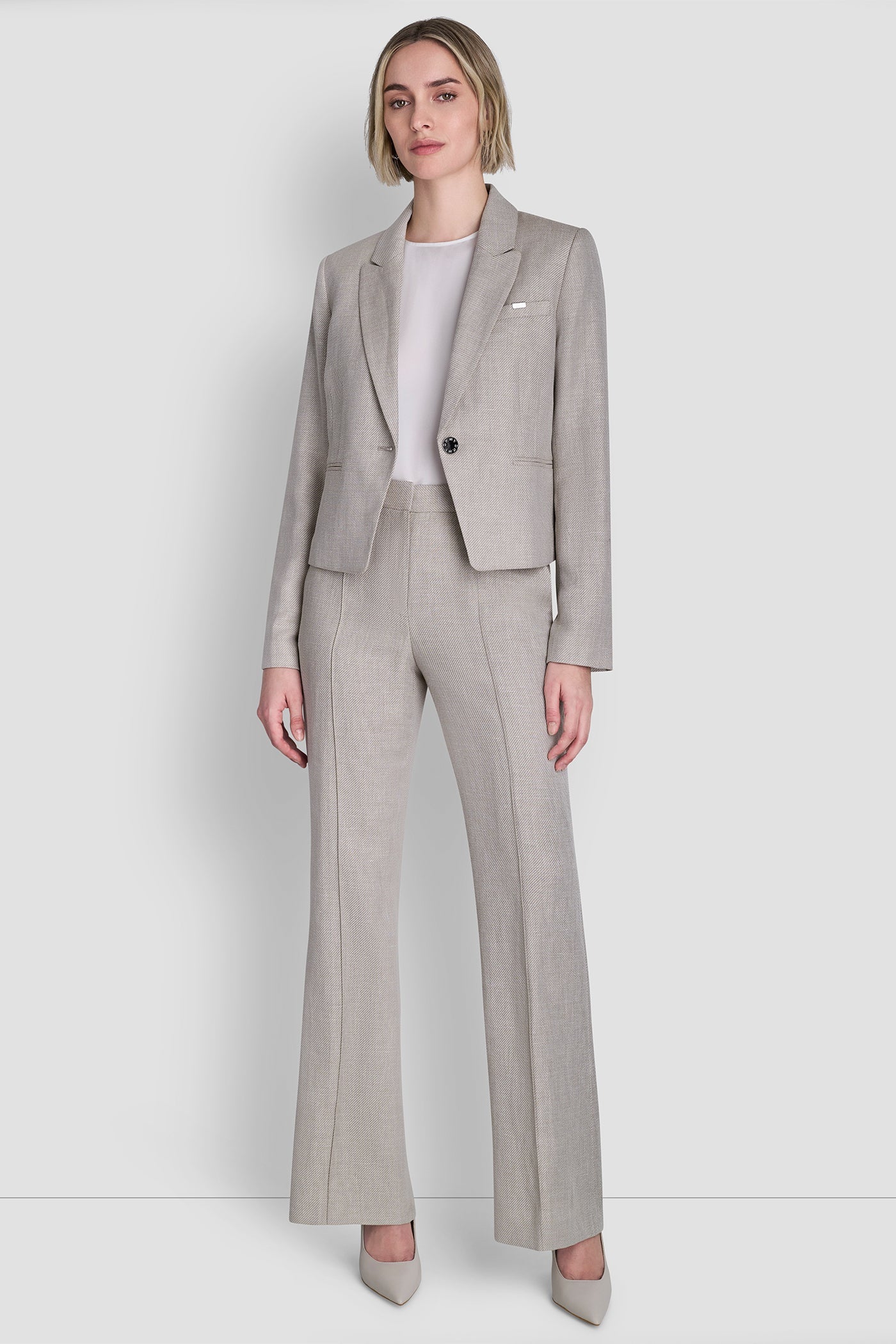 CROPPED SINGLE BUTTON BLAZER