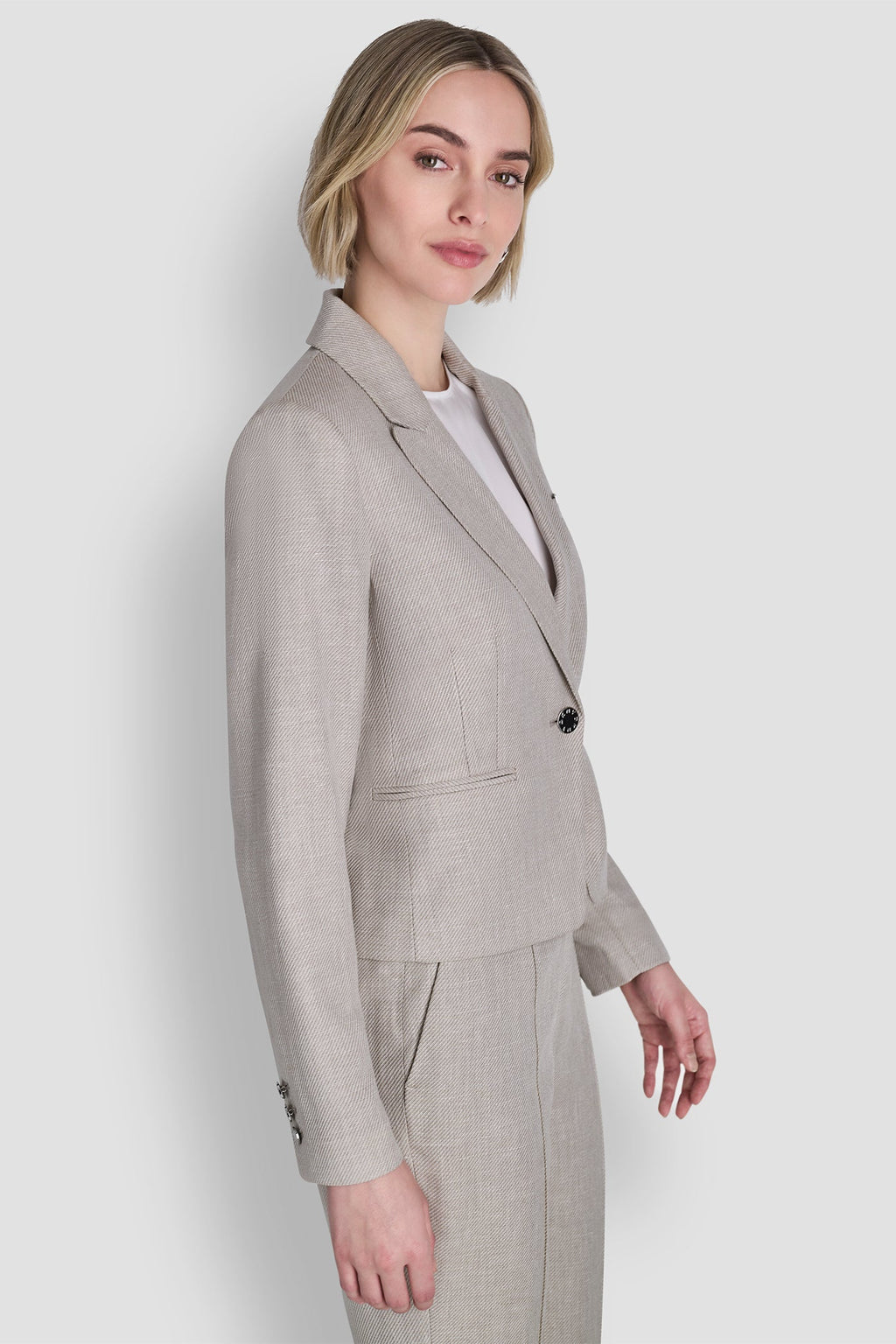 CROPPED SINGLE BUTTON BLAZER