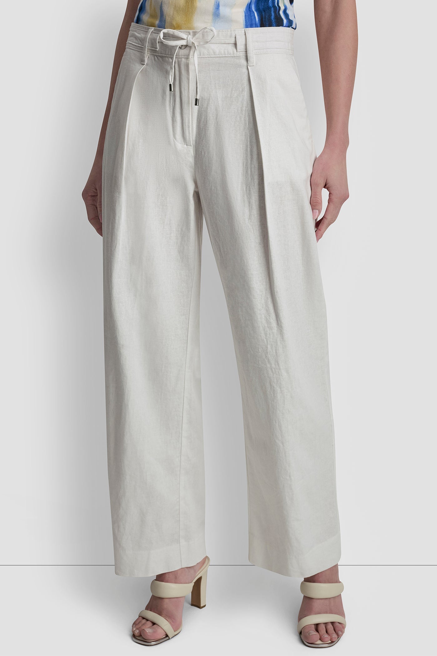 MID-RISE TIE WAIST PLEATED PANT