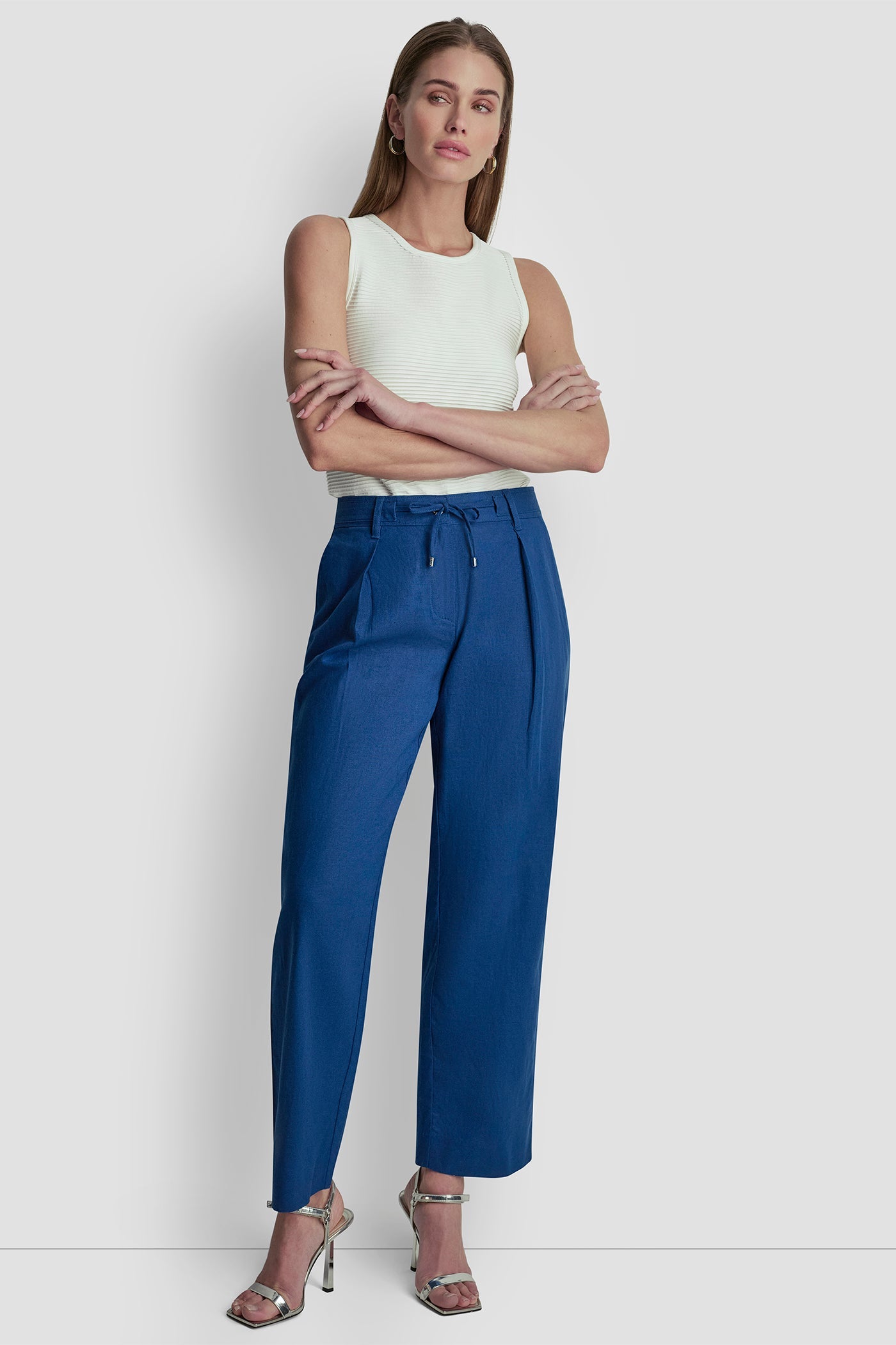 MID-RISE TIE WAIST PLEATED PANT