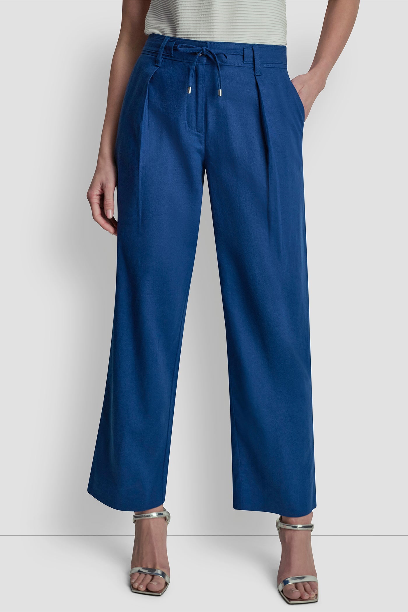 MID-RISE TIE WAIST PLEATED PANT
