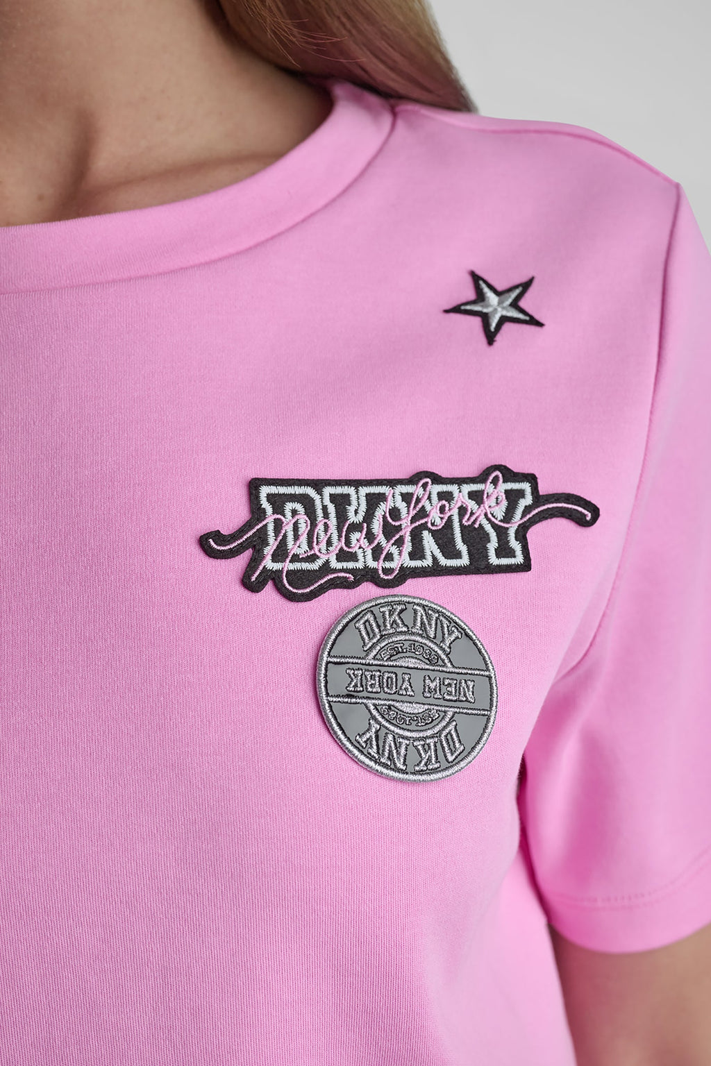 1989 PINS & PATCHES LOGO TEE