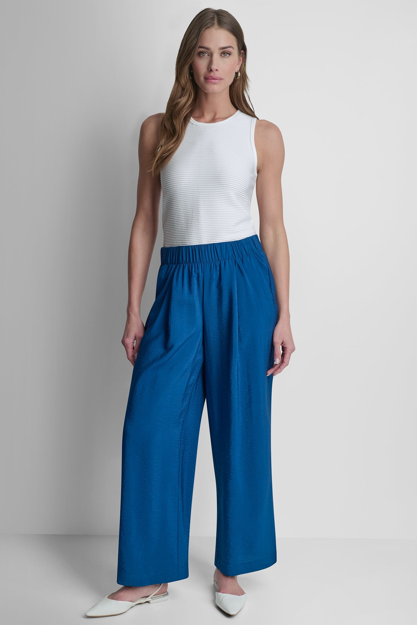 MID-RISE WIDE LEG PANT