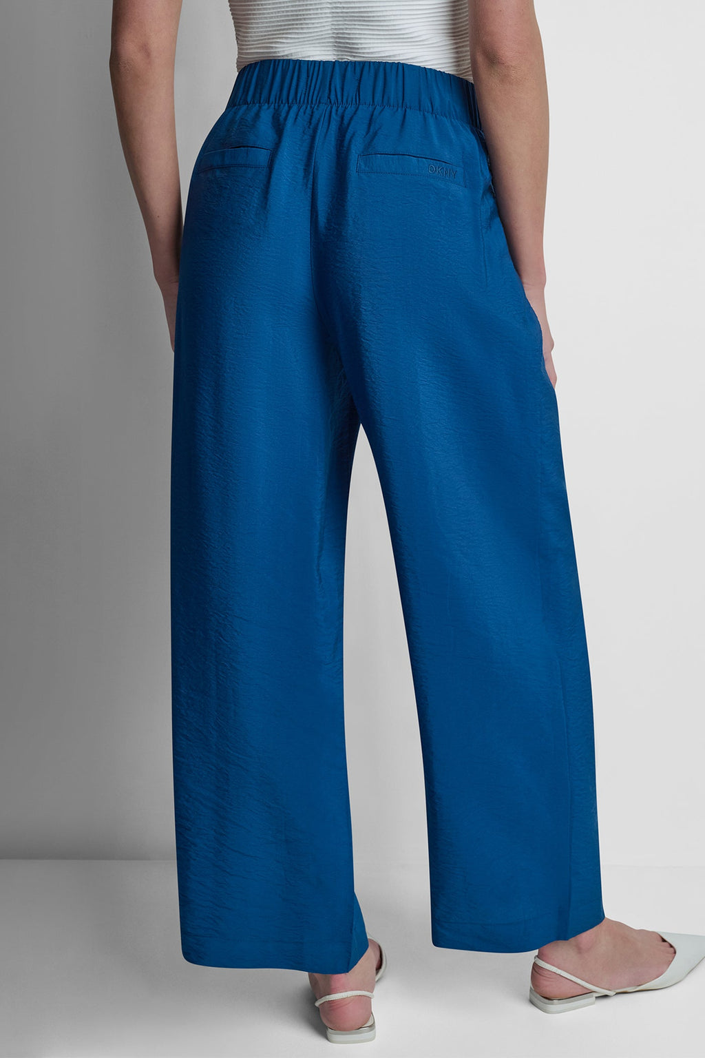 MID-RISE WIDE LEG PANT
