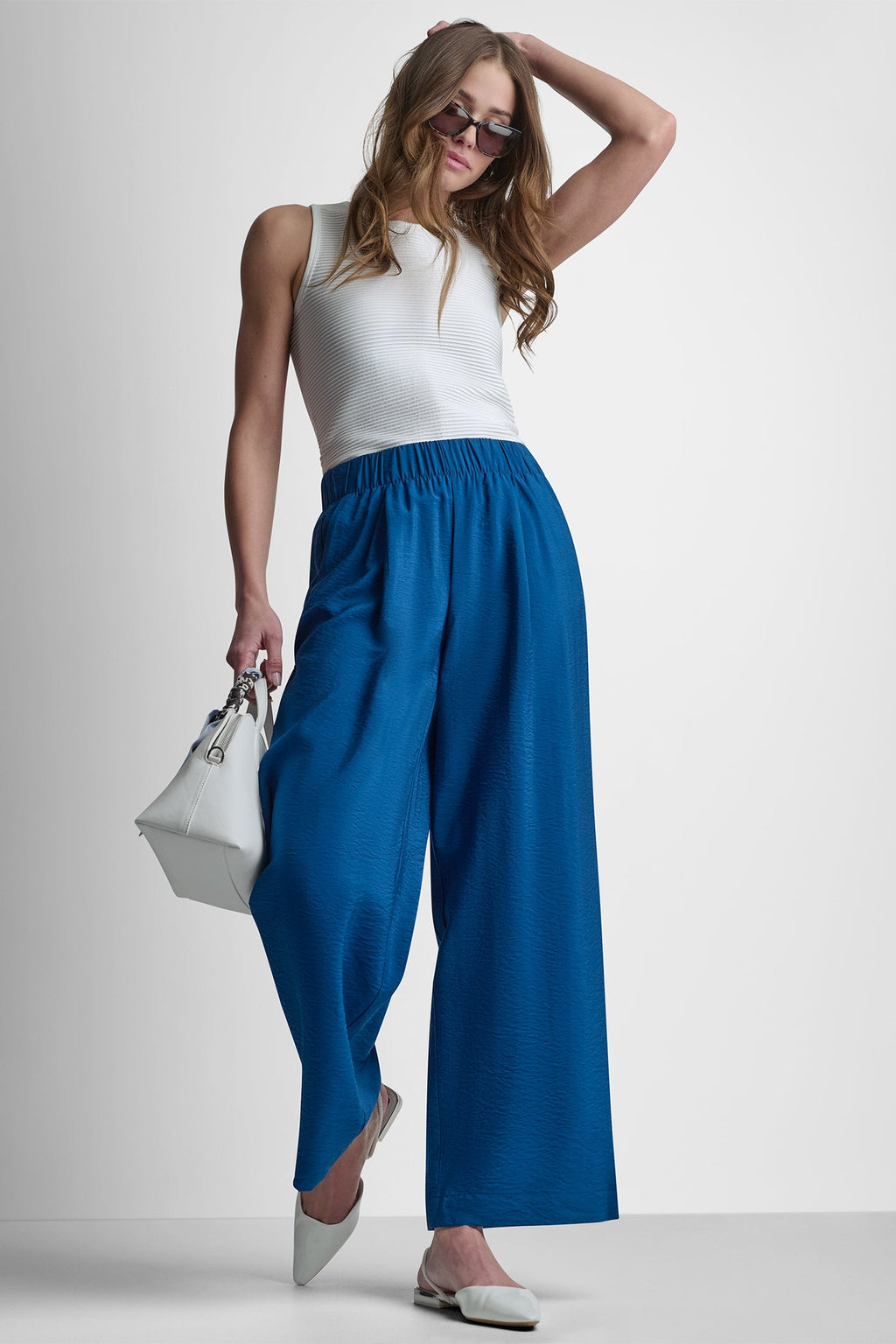 MID-RISE WIDE LEG PANT