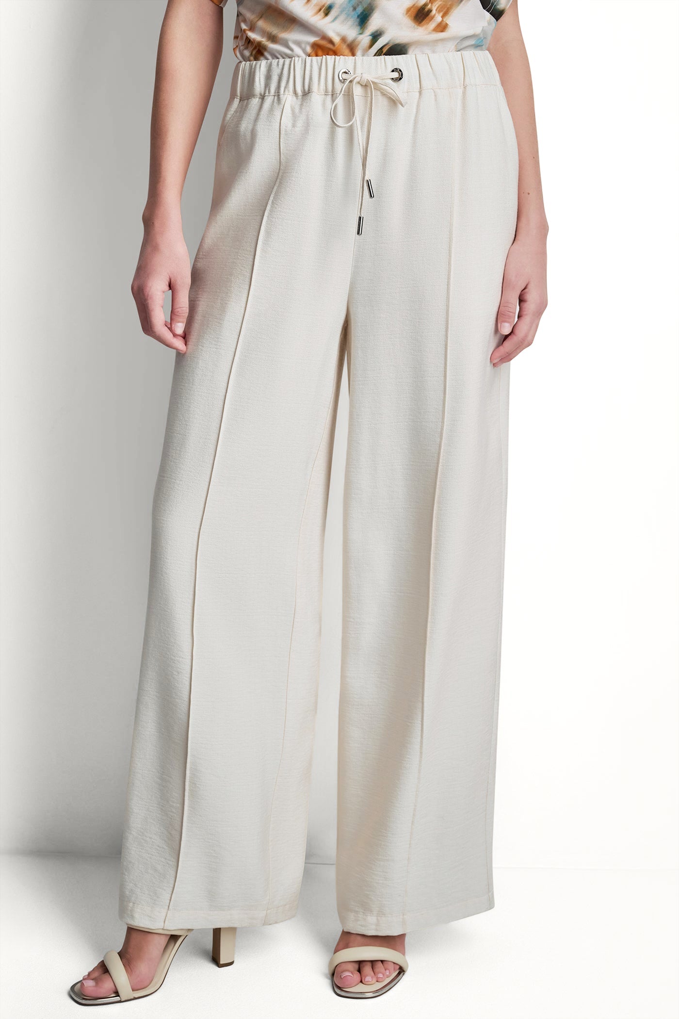 SEAMED WIDE LEG PULL-ON PANT