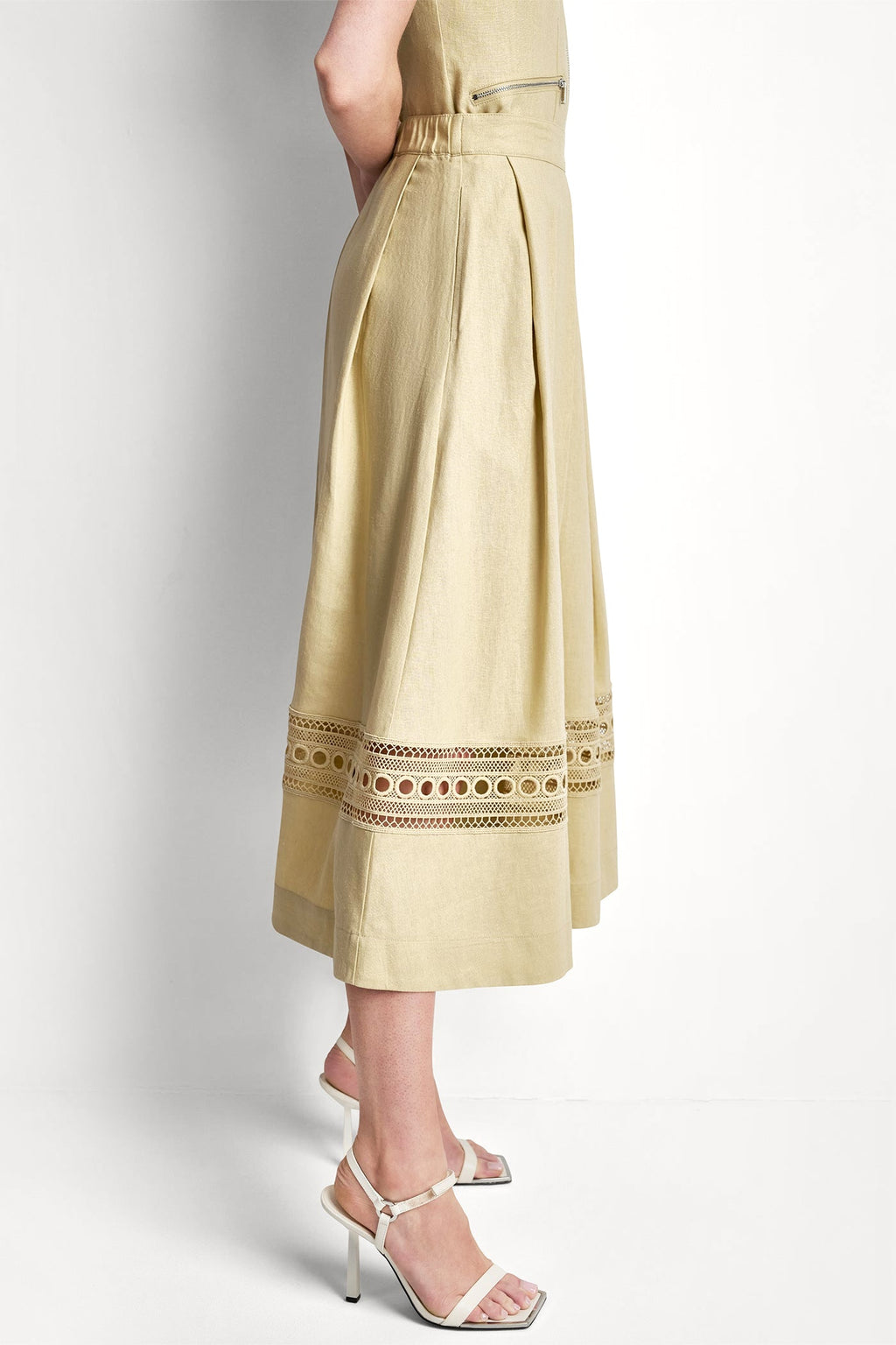 LINEN-BLEND LOOP LACE-TRIMMED PLEATED MIDI SKIRT