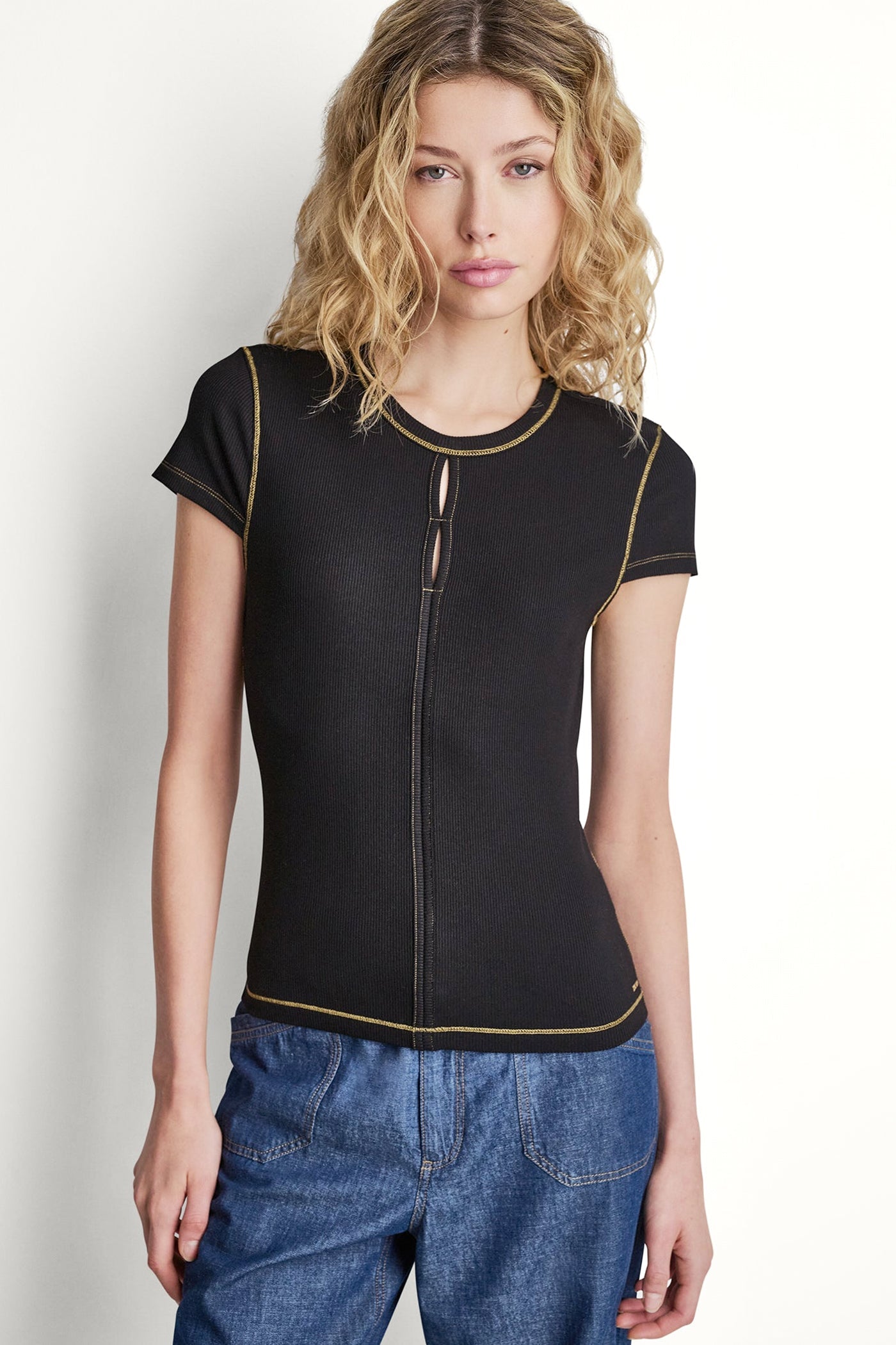 CONTRAST STITCH KNIT TOP