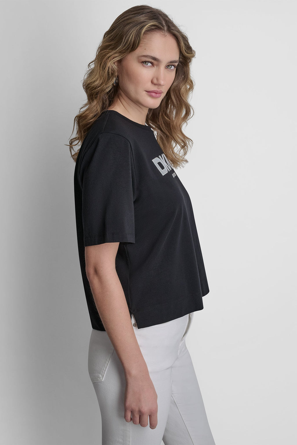CRYSTAL BORDER LOGO GRAPHIC TEE