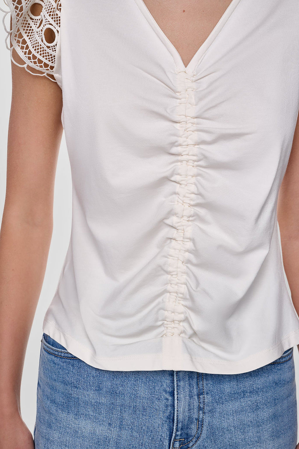 FLUTTER SLEEVE V-NECK TOP