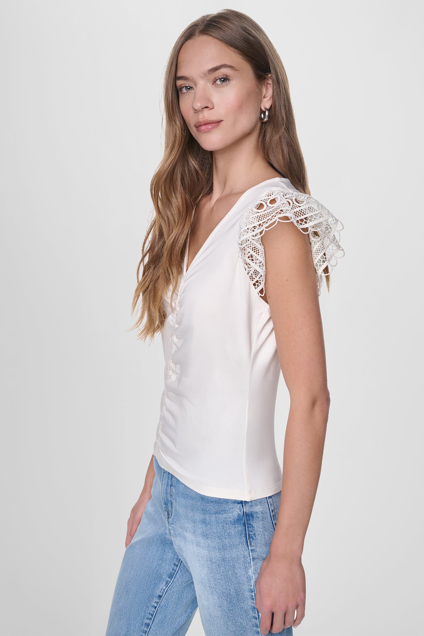 FLUTTER SLEEVE V-NECK TOP