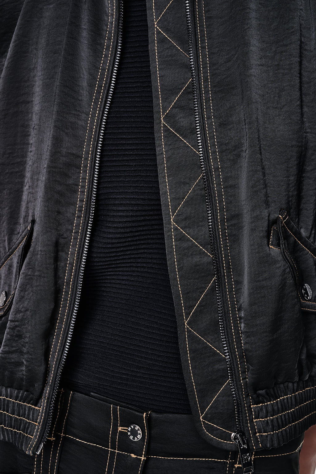CONTRAST STITCH JACKET
