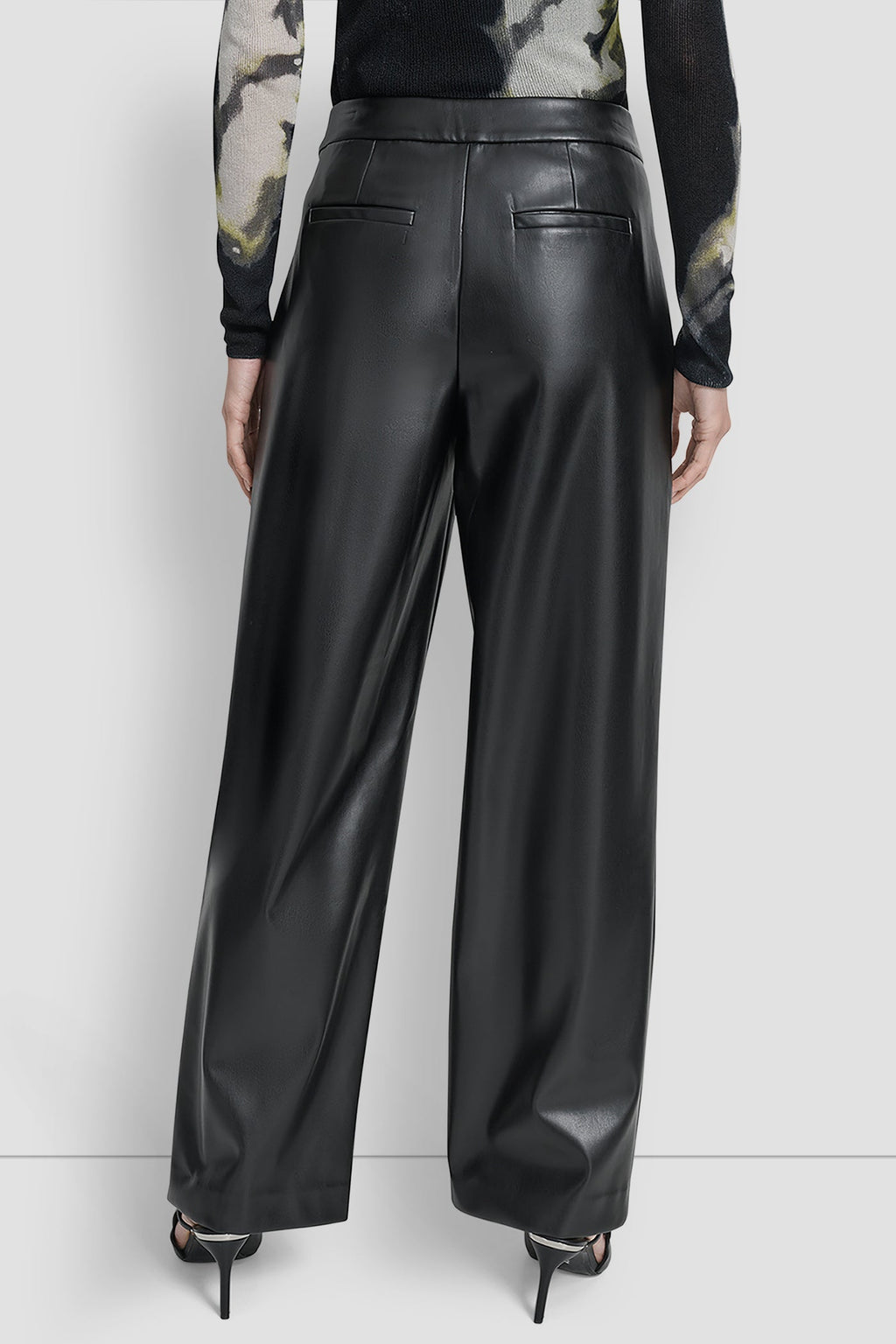 WIDE LEG PLEAT FRONT PANT