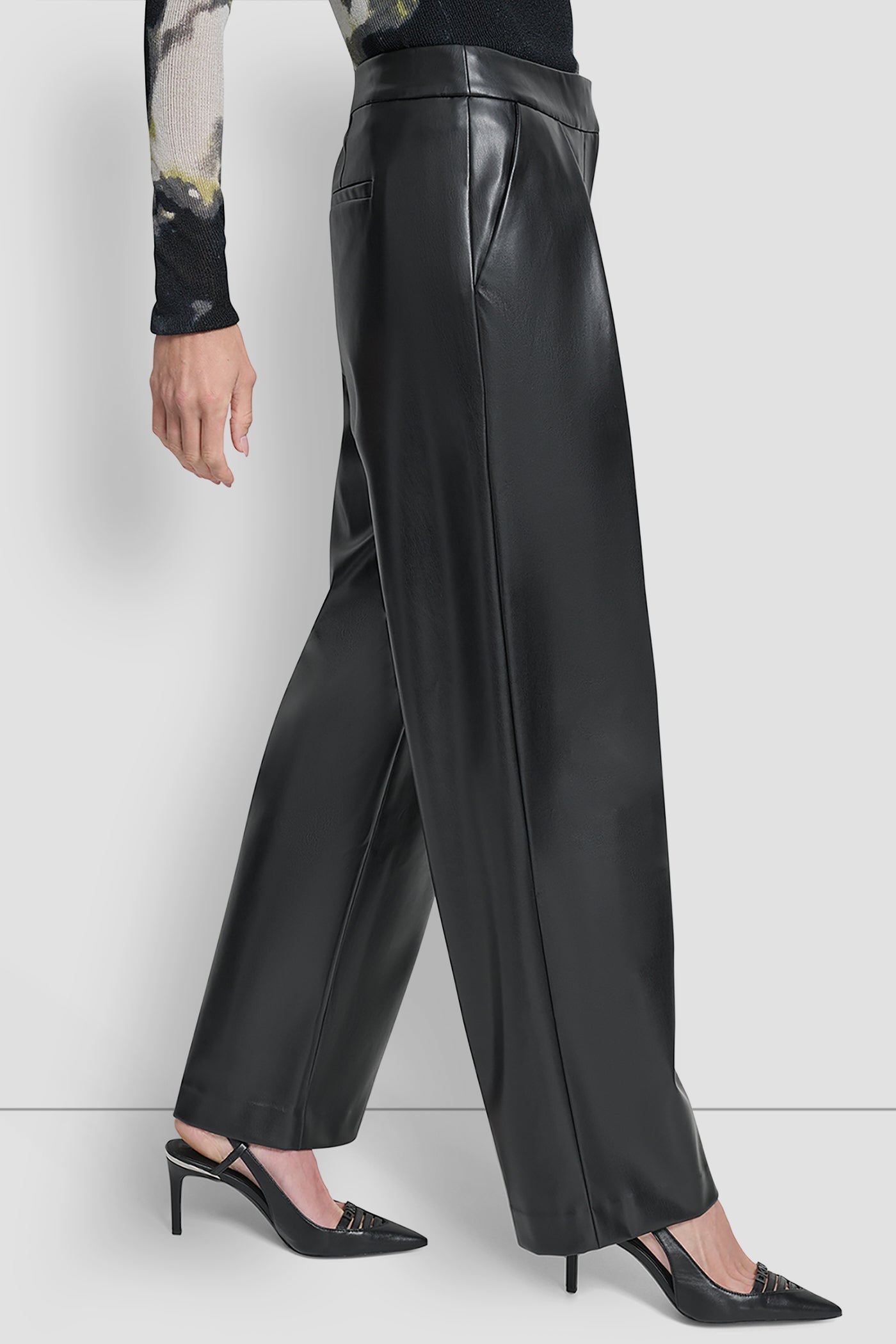 WIDE LEG PLEAT FRONT PANT