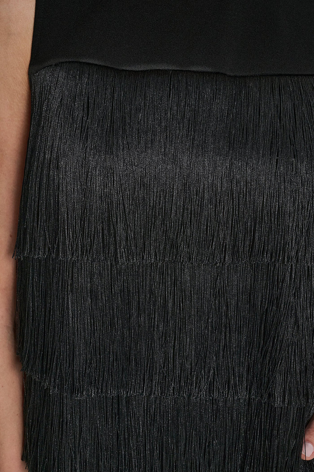 SLEEVELESS FRINGE BLOUSE