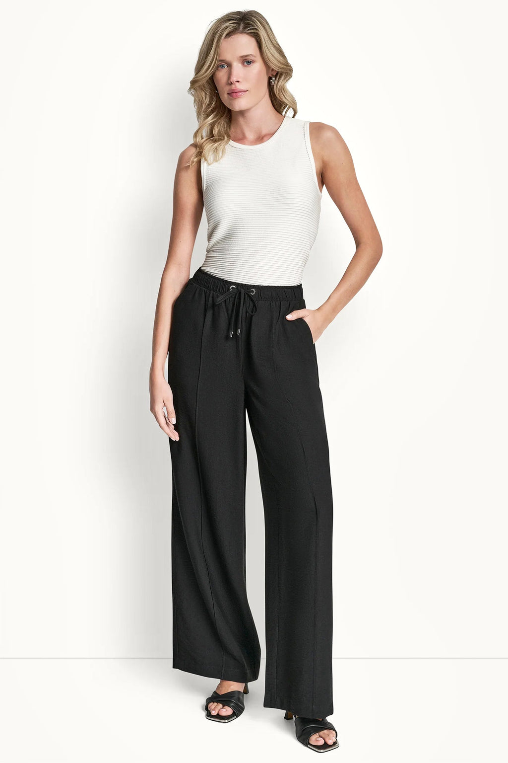 SEAMED WIDE LEG PULL-ON PANT