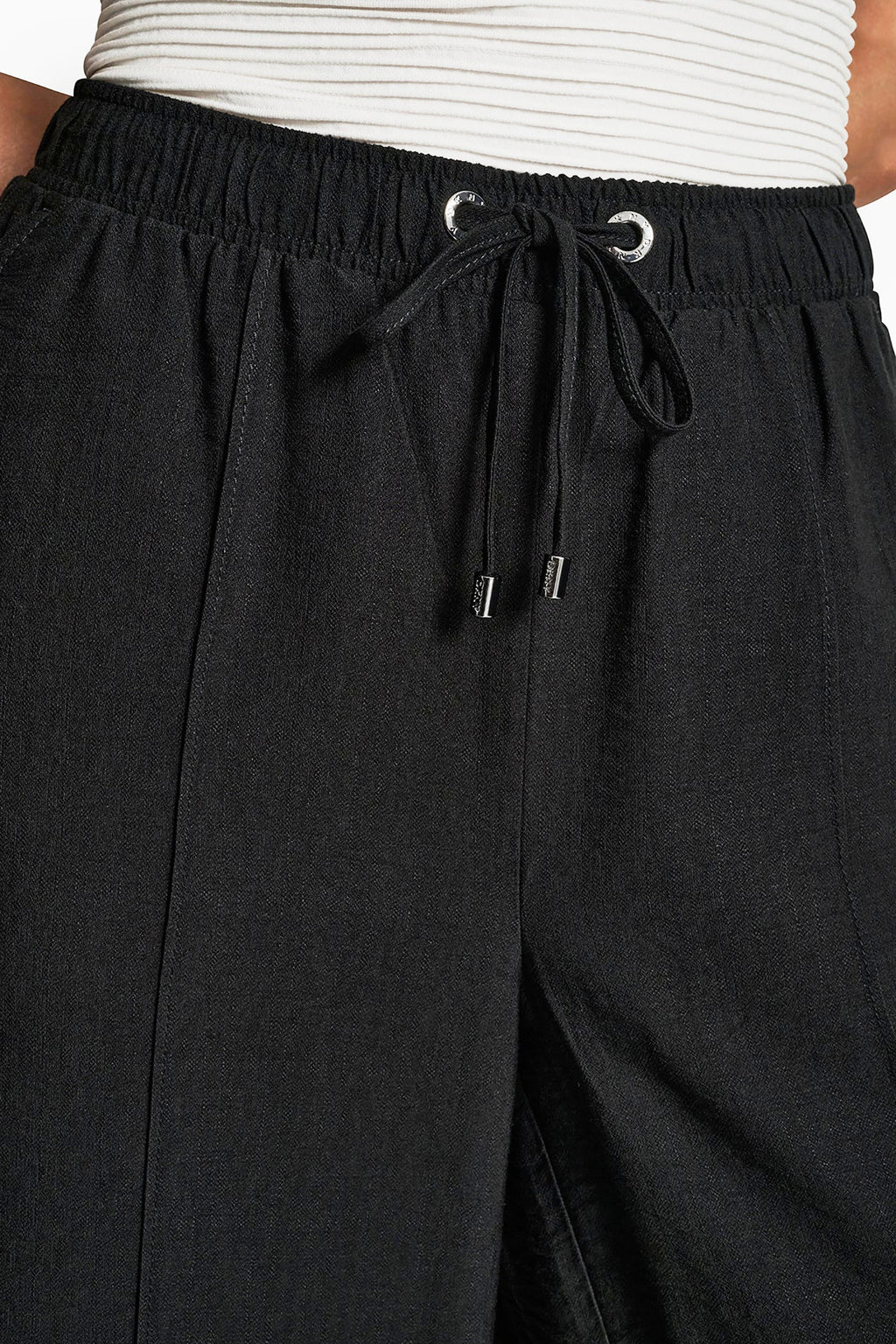 SEAMED WIDE LEG PULL-ON PANT