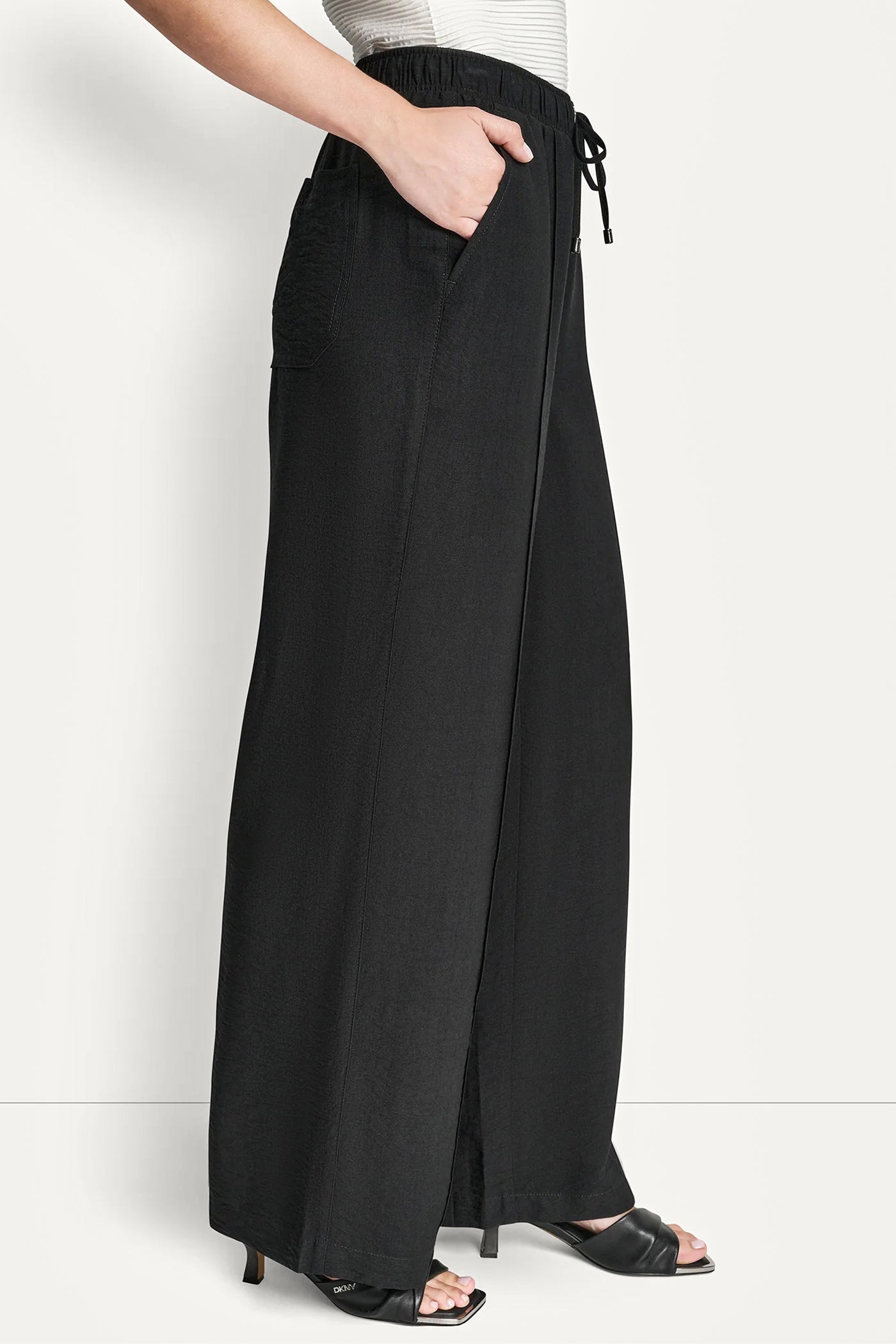 SEAMED WIDE LEG PULL-ON PANT