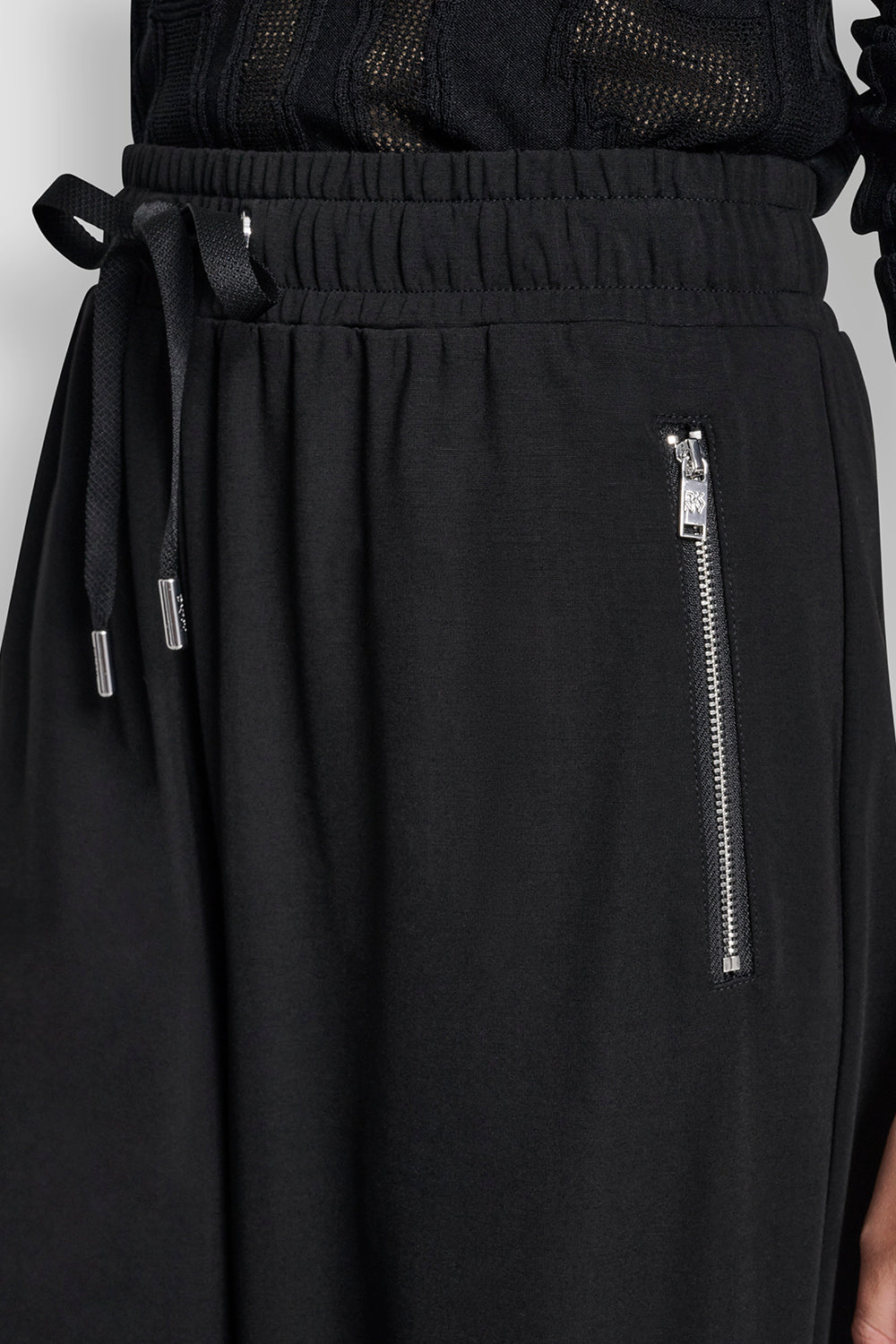 HIGH-RISE WIDE LEG PANT