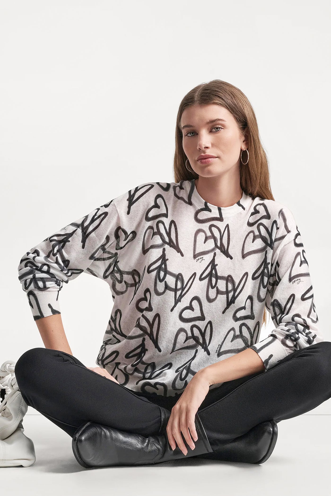 GRAFFITI HEART SWEATER