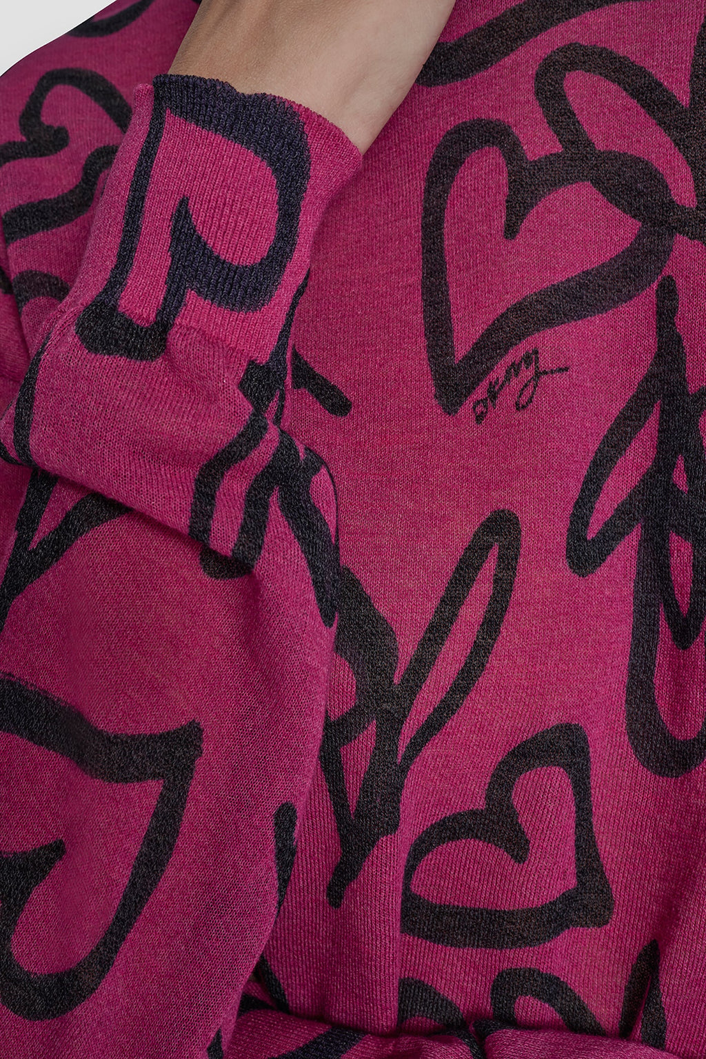 GRAFFITI HEART SWEATER