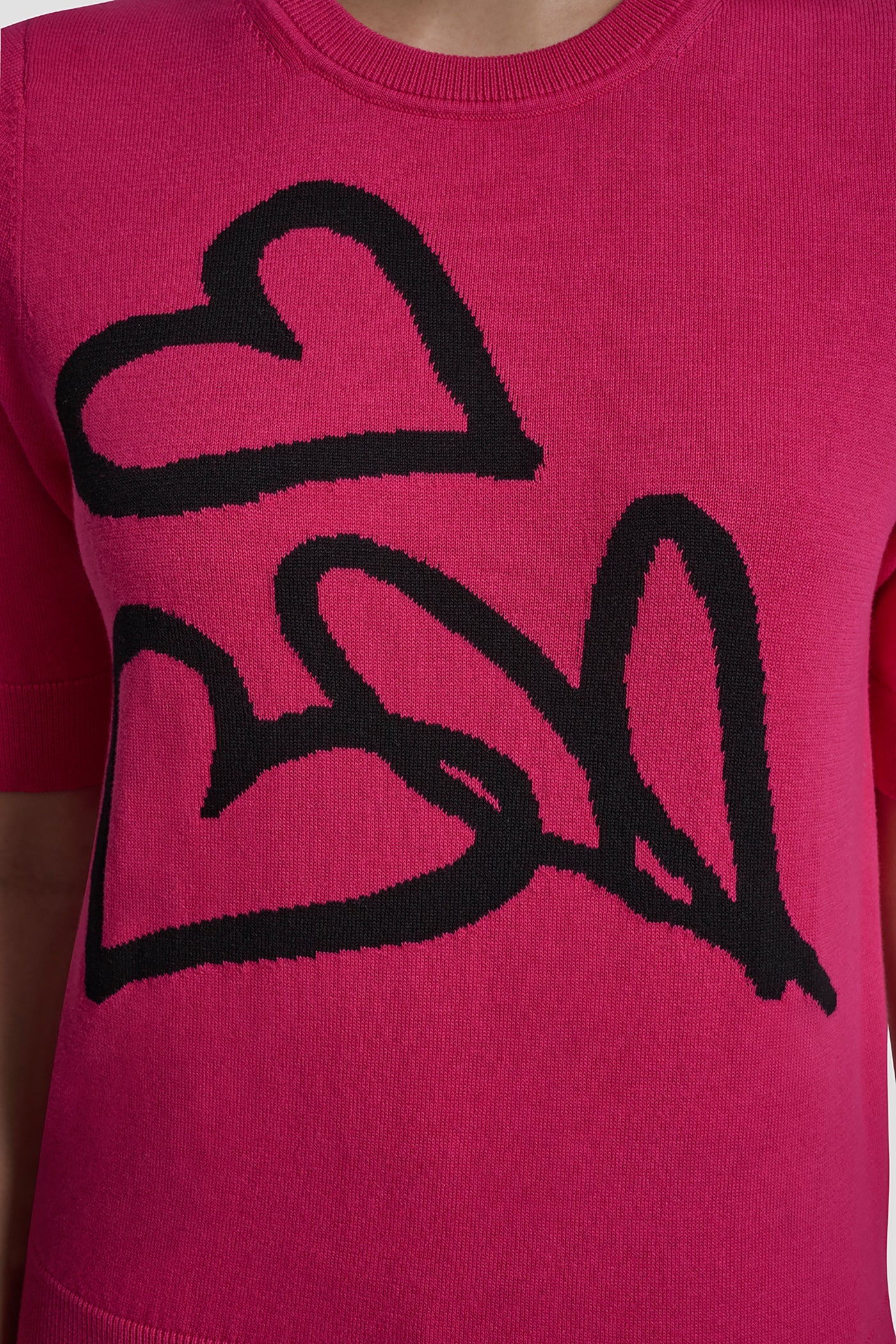 SHORT SLEEVE GRAFFITI HEART SWEATER