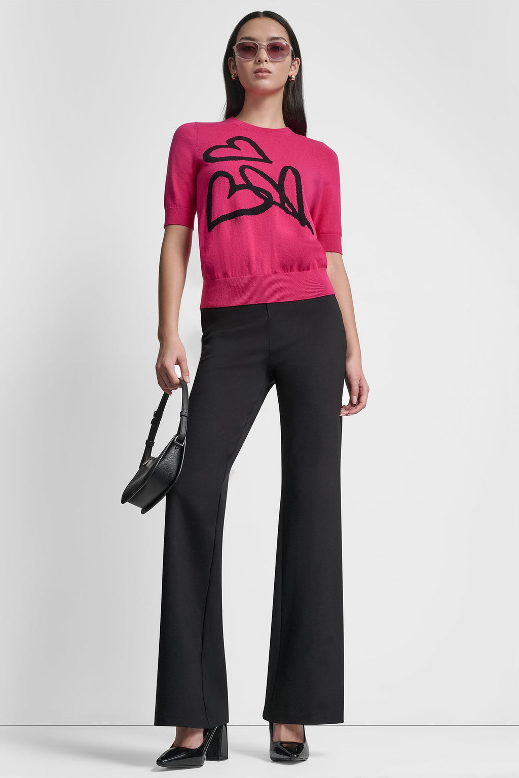 SHORT SLEEVE GRAFFITI HEART SWEATER