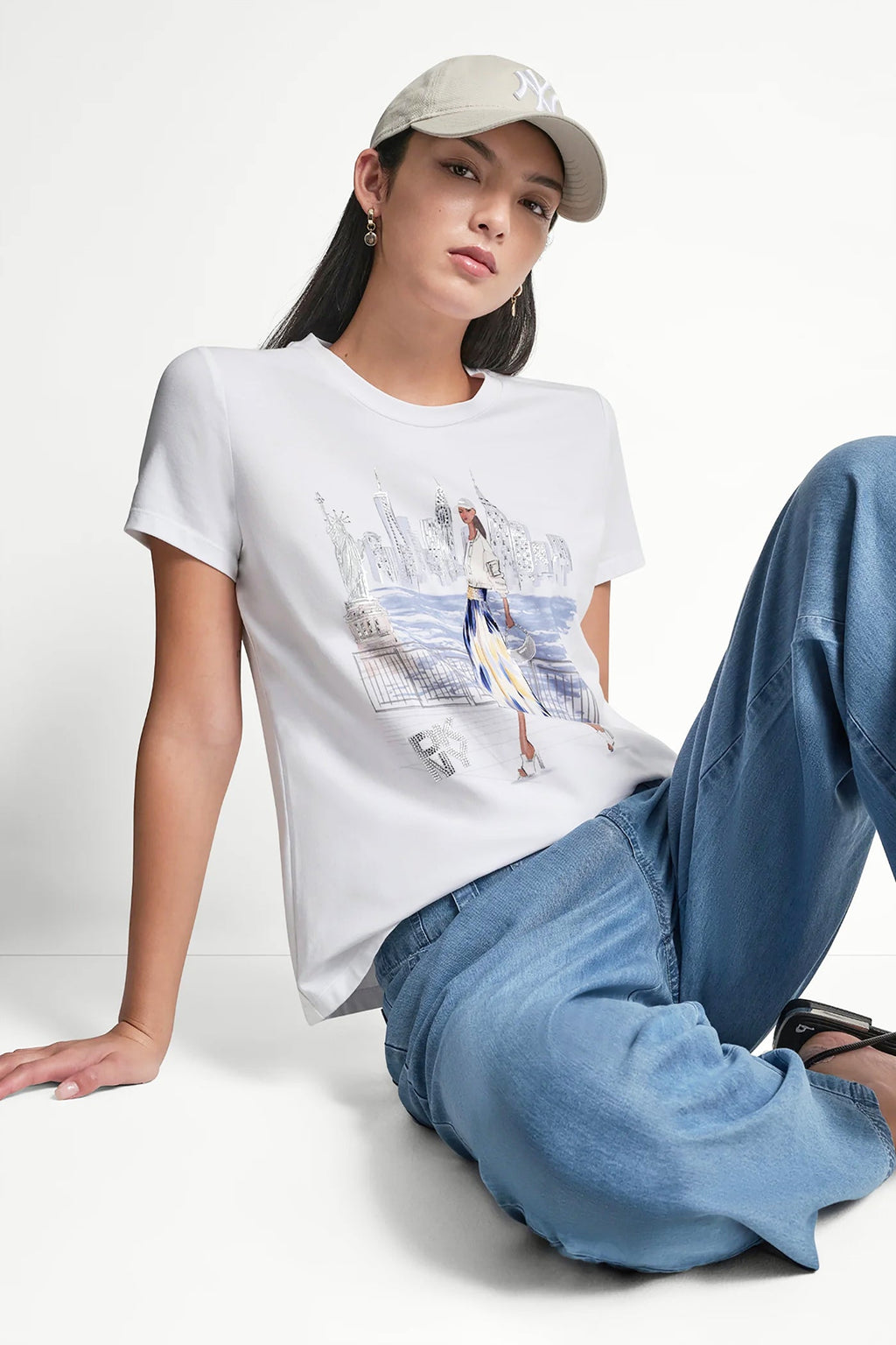 STATUE OF LIBERTY CONVERSATIONAL T-SHIRT