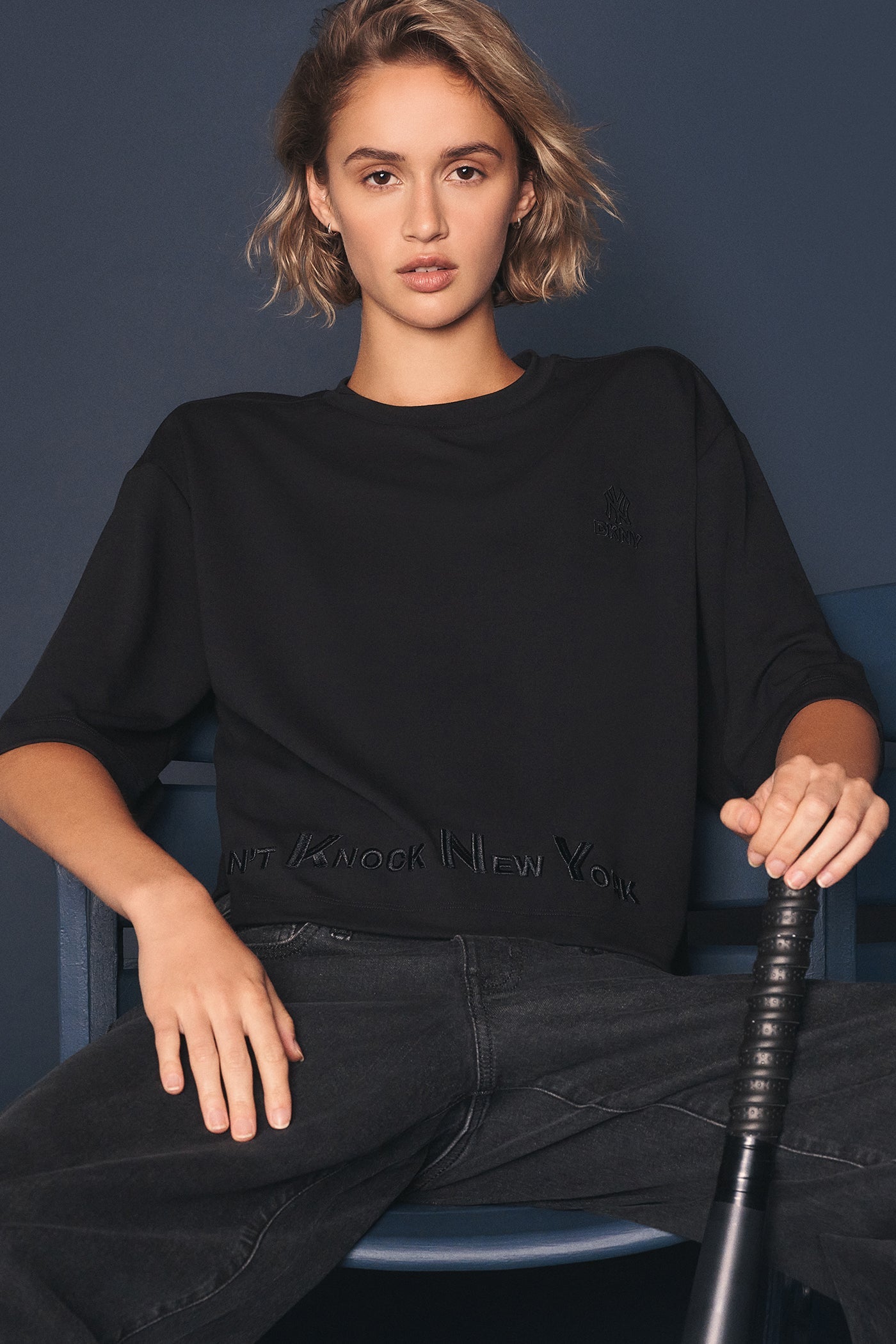 DKNY X YANKEES CROPPED TEE