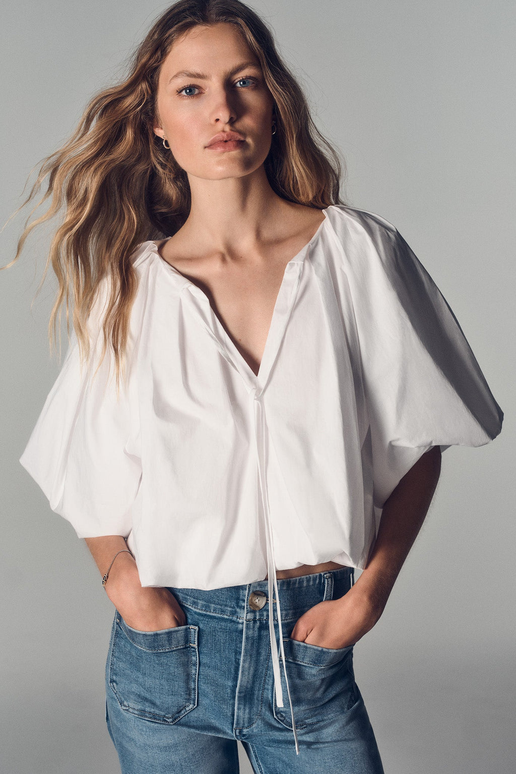 SHORT-SLEEVE BUBBLE TOP