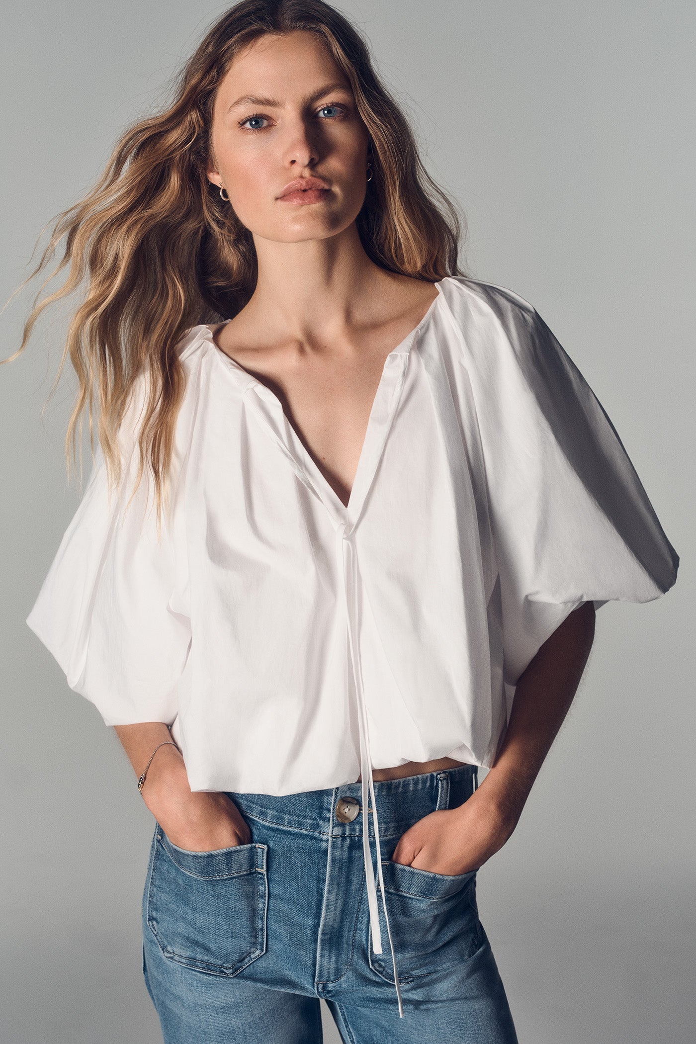 SHORT-SLEEVE BUBBLE TOP