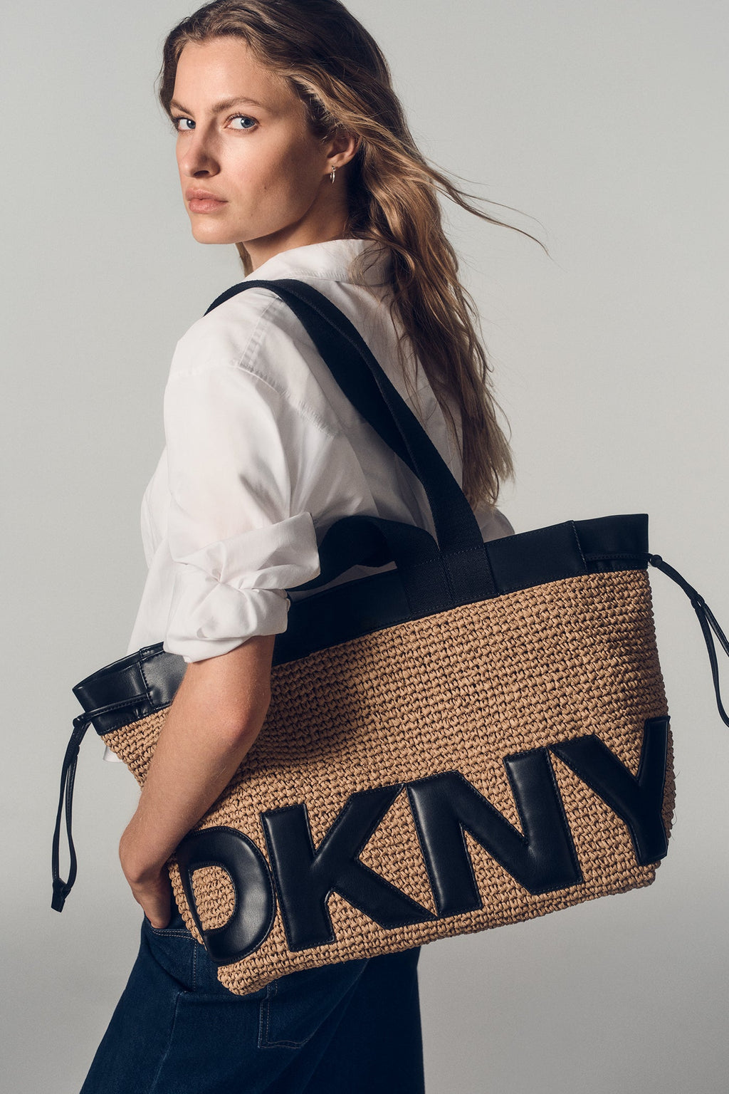 BARDOT RAFFIA LOGO TOTE
